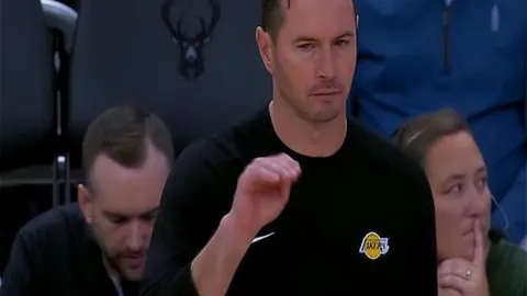 上海海港武磊神助攻，5-0横扫津门虎，成功卫冕中超冠军